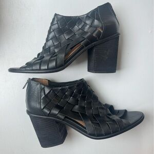 Corso Como Salem Black Leather Peep Toe Woven Heeled Bootie Shoe 7